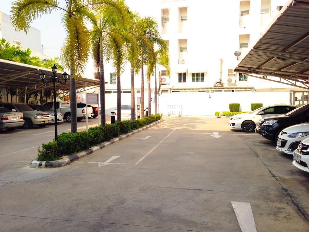 Baanbudsarin Apartment Sing Buri Zewnętrze zdjęcie