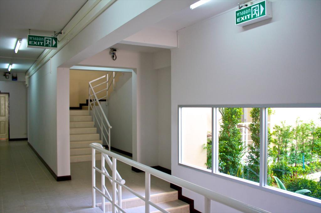Baanbudsarin Apartment Sing Buri Zewnętrze zdjęcie