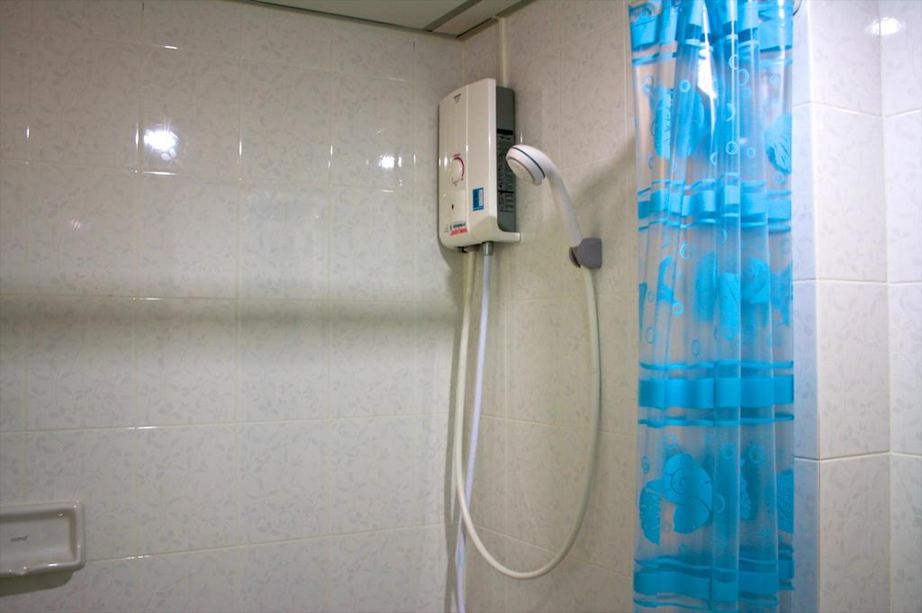 Baanbudsarin Apartment Sing Buri Zewnętrze zdjęcie
